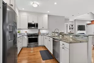 2 Inwood Dr, Woburn, MA 01801 - Photo 8