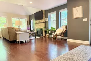 23 Country Club Ln, Milford, MA 01757 - Photo 6