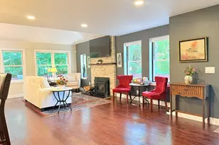 23 Country Club Ln, Milford, MA 01757 - Photo 4