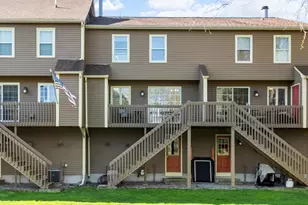 27 Heritage Dr, Tewksbury, MA 01876 - Photo 2