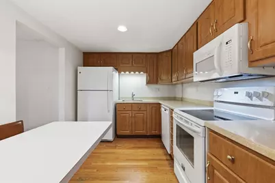 3 Spruce St, Stoneham, MA 02180 - Photo 4