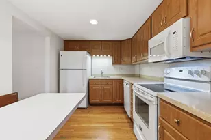 3 Spruce St, Stoneham, MA 02180 - Photo 4