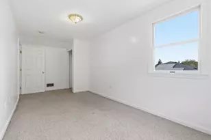 3 Spruce St, Stoneham, MA 02180 - Photo 24
