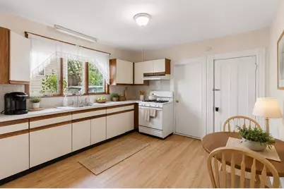 152 Spruce St, Watertown, MA 02472 - Photo 8
