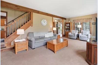 21 Elmwood Avenue, West Springfield, MA 01089 - Photo 12