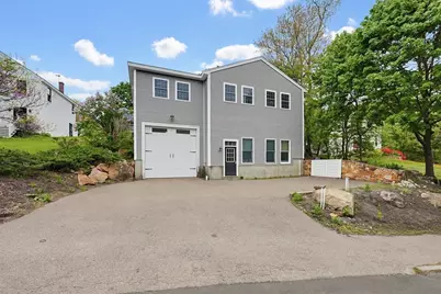 211 Mendon St, Hopedale, MA 01747 - Photo 16