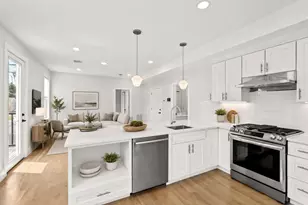4 Wakefield Ave, Wakefield, MA 01880 - Photo 12