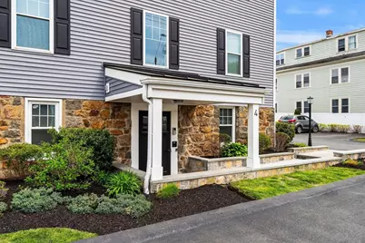 4 Wakefield Ave #4, Wakefield, MA 01880 - Photo 4