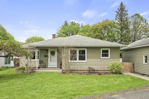 8 McKinley St, Adams, MA 01220 - Photo 2