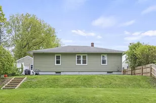 8 McKinley St, Adams, MA 01220 - Photo 32