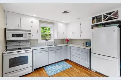 22 Ortins Rd, Hamilton, MA 01982 - Photo 4