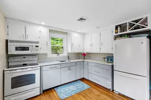 22 Ortins Rd, Hamilton, MA 01982 - Photo 4