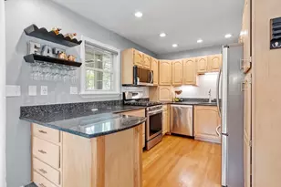 28 Vinal St, Hudson, MA 01749 - Photo 8