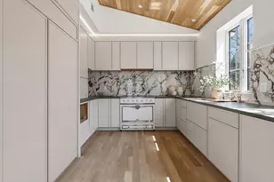 92 Sewall Ave, Brookline, MA 02446 - Photo 6
