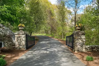 1A Hartford Street, Dover, MA 02030 - Photo 2