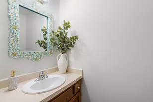 6 Laurelwood Dr, Hopedale, MA 01747 - Photo 8