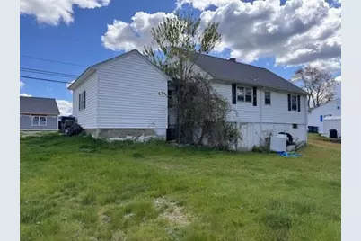 412 Oak St, Methuen, MA 01844 - Photo 2