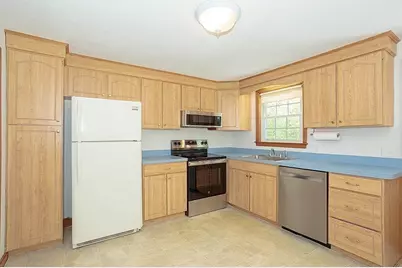 10 Brentwood Drive, Reading, MA 01867 - Photo 12