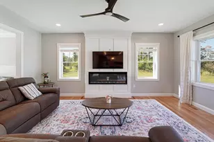 309 Pine St, Tewksbury, MA 01876 - Photo 18