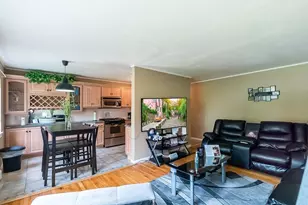 288 Regency Park Dr, Agawam, MA 01001 - Photo 6
