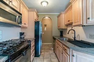 288 Regency Park Dr, Agawam, MA 01001 - Photo 2