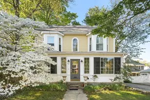 53 Lake St, Winchester, MA 01890 - Photo 1