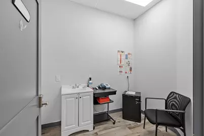 285 Main St, Fitchburg, MA 01420 - Photo 18