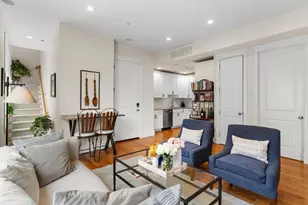 115 B St, Boston, MA 02127 - Photo 4