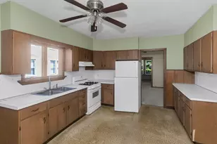 53 Calumet Rd, Holyoke, MA 01040 - Photo 12