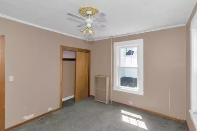 53 Calumet Rd, Holyoke, MA 01040 - Photo 4