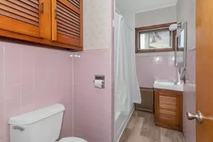 53 Calumet Rd, Holyoke, MA 01040 - Photo 6