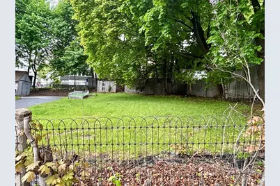 3 Gloucester Rd, Worcester, MA 01607 - Photo 2