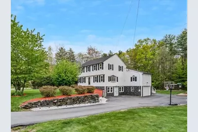 9 Robinhood Road, Tyngsborough, MA 01879 - Photo 2