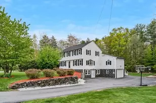 9 Robinhood Rd, Tyngsborough, MA 01879 - Photo 2