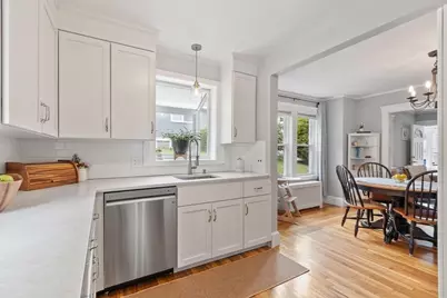 4 Western Ave, Wakefield, MA 01880 - Photo 14