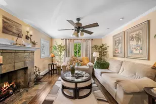 42 Walnut St, Saugus, MA 01906 - Photo 4