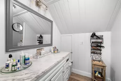 42 Walnut St, Saugus, MA 01906 - Photo 18