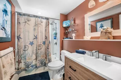 42 Walnut St, Saugus, MA 01906 - Photo 14