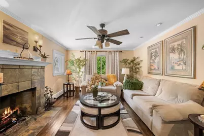 42 Walnut St, Saugus, MA 01906 - Photo 6