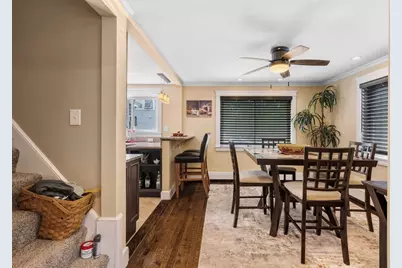 42 Walnut St, Saugus, MA 01906 - Photo 14
