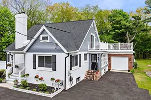 42 Walnut St, Saugus, MA 01906 - Photo 2