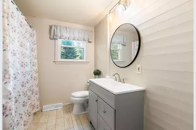 560 Auburn Street, Bridgewater, MA 02324 - Photo 16