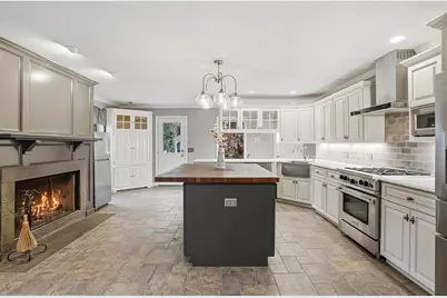 179 South St, Upton, MA 01568 - Photo 10