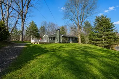3 Santom St, Auburn, MA 01501 - Photo 2