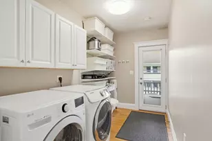 32 Eddy St, Waltham, MA 02453 - Photo 12