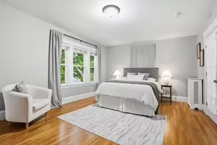 32 Eddy St, Waltham, MA 02453 - Photo 4