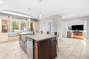 54 McDonald Rd, Wilmington, MA 01887 - Photo 6