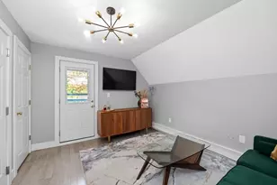 139 Florence St, Boston, MA 02131 - Photo 4