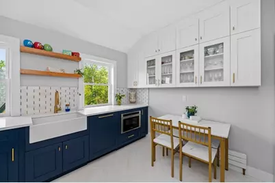 139 Florence St #139, Boston, MA 02131 - Photo 2