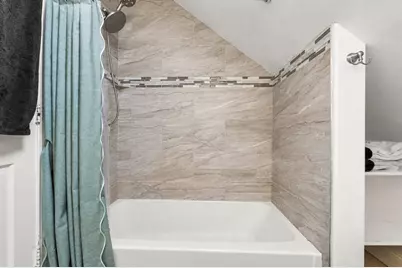 223 Bolton St, Boston, MA 02127 - Photo 16